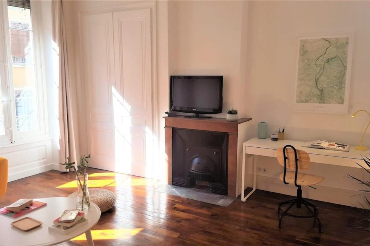 Le Duguesclin-4 Pers Saxe Gambetta Apartment ลียง ภายนอก รูปภาพ
